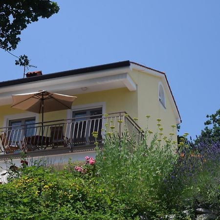 Apartments Sandra Brseč Eksteriør bilde